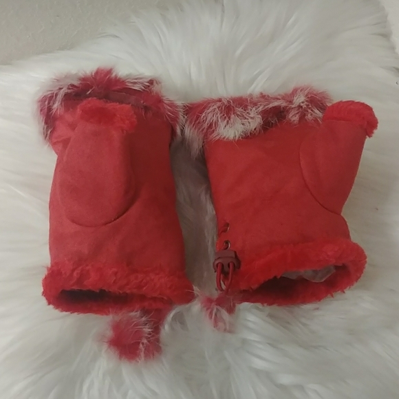Red Faux Fur Fleece Fingerless Gloves - Picture 9 of 16